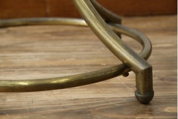 中古　美品　最高級品　オランダ　アイホールツ(EICHHOLTZ)　真鍮製　アンティーク仕上げ　空間のアクセントになるラグジュアリーなコートハンガー　定価約26万円相当　(R-083583)