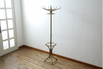 中古　美品　最高級品　オランダ　アイホールツ(EICHHOLTZ)　真鍮製　アンティーク仕上げ　空間のアクセントになるラグジュアリーなコートハンガー　定価約26万円相当　(R-083583)