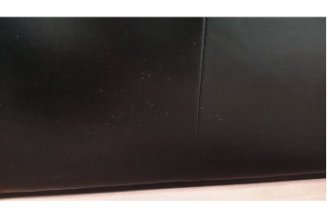 ドイツビンテージ　美品　オールド ヒモラ(Himolla)　名門椅子工房オオタで張り替え済み　本革(レザー)　クラシックデザインで長く愛用できる3人掛けソファ　(R-083587)