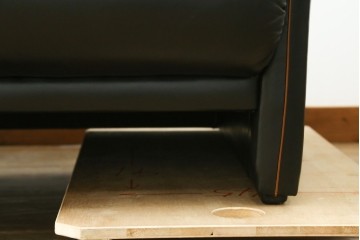 ドイツビンテージ　美品　オールド ヒモラ(Himolla)　名門椅子工房オオタで張り替え済み　本革(レザー)　クラシックデザインで長く愛用できる3人掛けソファ　(R-083587)