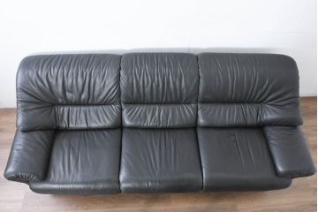 ドイツビンテージ　美品　オールド ヒモラ(Himolla)　名門椅子工房オオタで張り替え済み　本革(レザー)　クラシックデザインで長く愛用できる3人掛けソファ(3P、三人掛け、レザーソファ、トリプルソファ、ヴィンテージ)(R-083587)