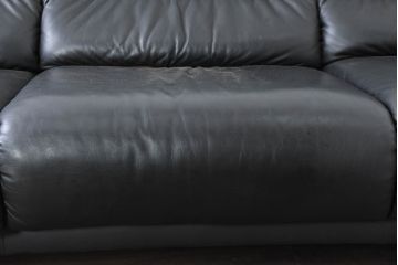 ドイツビンテージ　美品　オールド ヒモラ(Himolla)　名門椅子工房オオタで張り替え済み　本革(レザー)　クラシックデザインで長く愛用できる3人掛けソファ(3P、三人掛け、レザーソファ、トリプルソファ、ヴィンテージ)(R-083587)