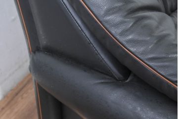 ドイツビンテージ　美品　オールド ヒモラ(Himolla)　名門椅子工房オオタで張り替え済み　本革(レザー)　クラシックデザインで長く愛用できる3人掛けソファ(3P、三人掛け、レザーソファ、トリプルソファ、ヴィンテージ)(R-083587)