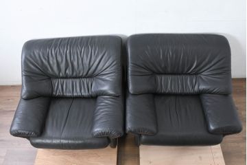 ドイツビンテージ　美品　オールド ヒモラ(himolla)　名門椅子工房オオタで張り替え済み　本革(レザー)　極上のリラックス空間を演出する一人掛けソファ2脚セット(1人掛けソファ、一人掛け、1P、アームソファ、ラウンジソファ、ヴィンテージ、バラ売り可能)(R-083588)
