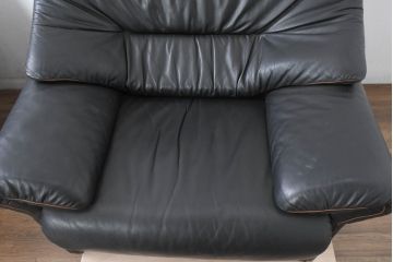 ドイツビンテージ　美品　オールド ヒモラ(himolla)　名門椅子工房オオタで張り替え済み　本革(レザー)　極上のリラックス空間を演出する一人掛けソファ2脚セット(1人掛けソファ、一人掛け、1P、アームソファ、ラウンジソファ、ヴィンテージ、バラ売り可能)(R-083588)
