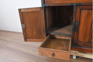 中古　美品　民芸家具　アンティーク調　上質な和の趣漂う両面使いできる階段箪笥(階段タンス、収納たんす、和箪笥、引き出し)(R-083589)