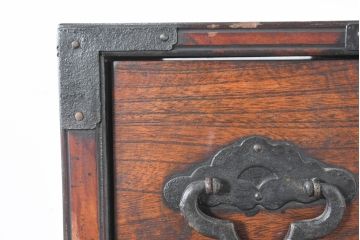 中古　美品　民芸家具　アンティーク調　上質な和の趣漂う両面使いできる階段箪笥(階段タンス、収納たんす、和箪笥、引き出し)(R-083589)