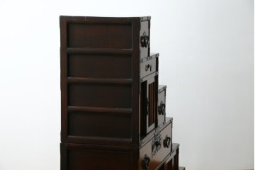 中古　美品　民芸家具　アンティーク調　上質な和の趣漂う両面使いできる階段箪笥　(R-083589)