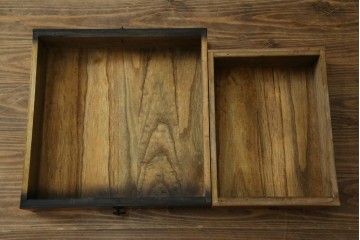 中古　美品　民芸家具　アンティーク調　上質な和の趣漂う両面使いできる階段箪笥　(R-083589)