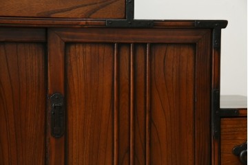 中古　美品　民芸家具　アンティーク調　上質な和の趣漂う両面使いできる階段箪笥　(R-083589)