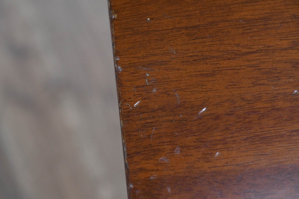 中古　高級品　マホガニー材　ヒッコリーチェア(HICKORY CHAIR)　優雅な象嵌が印象的なサイドボード　定価約94万円　(R-083592)