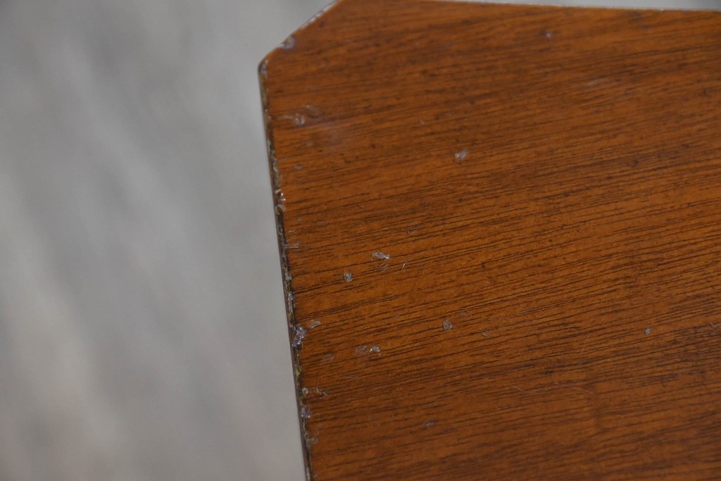 中古　高級品　マホガニー材　ヒッコリーチェア(HICKORY CHAIR)　優雅な象嵌が印象的なサイドボード　定価約94万円　(R-083592)