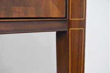 中古　高級品　マホガニー材　ヒッコリーチェア(HICKORY CHAIR)　優雅な象嵌が印象的なサイドボード(コンソールテーブル、サイドキャビネット、収納棚、戸棚、飾り棚)(定価約94万円)(R-083592)