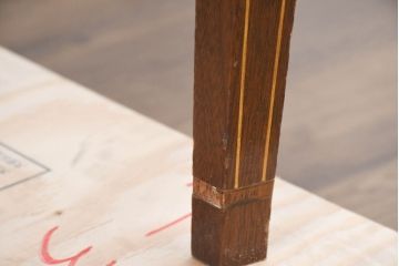 中古　高級品　マホガニー材　ヒッコリーチェア(HICKORY CHAIR)　優雅な象嵌が印象的なサイドボード(コンソールテーブル、サイドキャビネット、収納棚、戸棚、飾り棚)(定価約94万円)(R-083592)