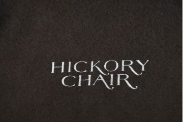 中古　高級品　マホガニー材　ヒッコリーチェア(HICKORY CHAIR)　優雅な象嵌が印象的なサイドボード(コンソールテーブル、サイドキャビネット、収納棚、戸棚、飾り棚)(定価約94万円)(R-083592)