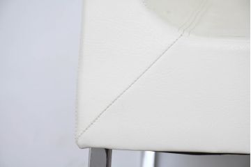 中古　展示品　美品　相合家具製作所(SOGOKAGU)　フェイクレザー　洗練されたモダンデザインが魅力の1Pソファ4脚セット(一人掛けソファ、1人掛けソファ、アームチェア、椅子、イス、バラ売り可能)(定価約44万円)(R-083594)