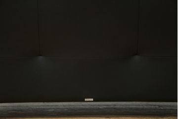 中古　美品　展示品　カリモク家具(karimoku)　Chitano(チターノ)　Z181モデル　本革　スタイリッシュなデザインがかっこいい3人掛けソファ(三人掛け、3Pソファ、トリプルソファ、アームソファ)(定価約36万円)(R-083595)