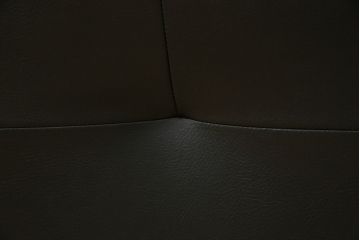 中古　美品　展示品　カリモク家具(karimoku)　Chitano(チターノ)　Z181モデル　本革　スタイリッシュなデザインがかっこいい3人掛けソファ(三人掛け、3Pソファ、トリプルソファ、アームソファ)(定価約36万円)(R-083595)