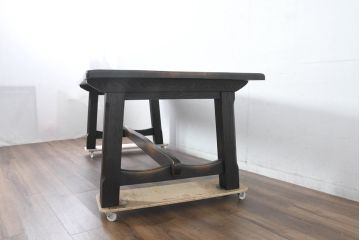 中古　飛騨産業　キツツキ　PROVINCIAL(プロヴィンシャル・プロビンシャル)　どっしりとした佇まいが存在感を放つタバーンテーブル(ダイニングテーブル、4人掛け、6人掛け、作業台)(定価約60万円)(R-083597)