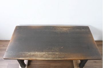 中古　飛騨産業　キツツキ　PROVINCIAL(プロヴィンシャル・プロビンシャル)　どっしりとした佇まいが存在感を放つタバーンテーブル(ダイニングテーブル、4人掛け、6人掛け、作業台)(定価約60万円)(R-083597)