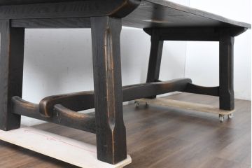 中古　飛騨産業　キツツキ　PROVINCIAL(プロヴィンシャル・プロビンシャル)　どっしりとした佇まいが存在感を放つタバーンテーブル(ダイニングテーブル、4人掛け、6人掛け、作業台)(定価約60万円)(R-083597)