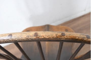 中古　美品　飛騨産業　PROVINCIAL(プロヴィンシャル・プロビンシャル)　キツツキ　オーク材　背板のデザインがおしゃれなボウバックチェア2脚セット(ウィンザーチェア、板座チェア、ダイニングチェア、椅子、イス、ウインザーチェア、バラ売り可能)(定価約35万円)(R-083599)