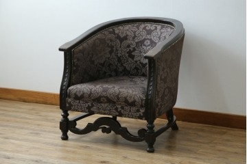 イギリスアンティーク　美品　オーク材　上品なダマスク柄のラウンジチェア　(R-083603)