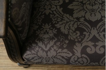 イギリスアンティーク　美品　オーク材　上品なダマスク柄のラウンジチェア　(R-083603)