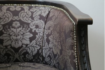 イギリスアンティーク　美品　オーク材　上品なダマスク柄のラウンジチェア　(R-083603)