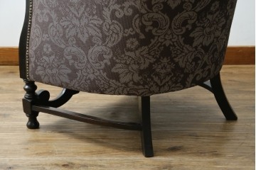 イギリスアンティーク　美品　オーク材　上品なダマスク柄のラウンジチェア　(R-083603)