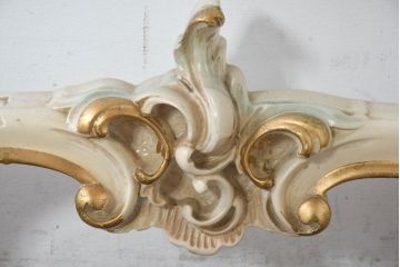 中古　イタリア高級家具　シリック(SILIK)　ロココ調　華やかな空間づくりにおすすめなサイドテーブル(コンソールテーブル、花台、飾り台)(定価約80万円)(R-083605)