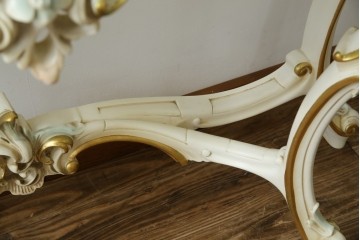 中古　イタリア高級家具　シリック(SILIK)　ロココ調　華やかな空間づくりにおすすめなサイドテーブル　定価約80万円相当　(R-083605)