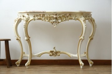 中古　イタリア高級家具　シリック(SILIK)　ロココ調　華やかな空間づくりにおすすめなサイドテーブル　定価約80万円相当　(R-083605)