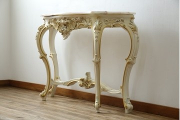 中古　イタリア高級家具　シリック(SILIK)　ロココ調　華やかな空間づくりにおすすめなサイドテーブル　定価約80万円相当　(R-083605)
