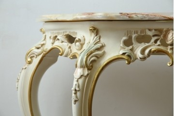 中古　イタリア高級家具　シリック(SILIK)　ロココ調　華やかな空間づくりにおすすめなサイドテーブル　定価約80万円相当　(R-083605)