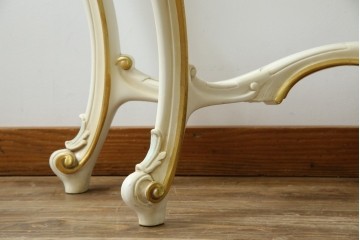 中古　イタリア高級家具　シリック(SILIK)　ロココ調　華やかな空間づくりにおすすめなサイドテーブル　定価約80万円相当　(R-083605)