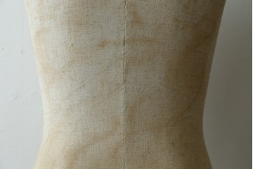 和製アンティーク　希少なアルミベース　キャスター付きで実用性抜群!!店舗やアトリエにおすすめのトルソー　(R-083606)