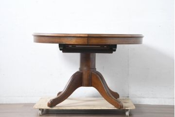 中古　美品　三越家具(現カントリーハウス)　Brugge(ブルージュ)　クラシカルな佇まいが魅力の伸長式ラウンドテーブル(ダイニングテーブル、エクステンションテーブル、丸テーブル、4人掛け、2人掛け、4人用、2人用、食卓)(R-083608)