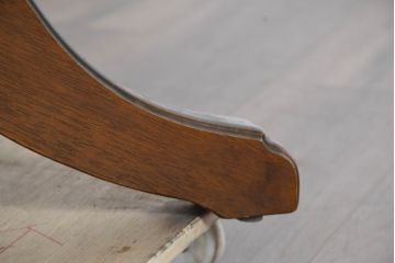 中古　美品　三越家具(現カントリーハウス)　Brugge(ブルージュ)　クラシカルな佇まいが魅力の伸長式ラウンドテーブル(ダイニングテーブル、エクステンションテーブル、丸テーブル、4人掛け、2人掛け、4人用、2人用、食卓)(R-083608)