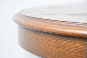 中古　美品　三越家具(現カントリーハウス)　Brugge(ブルージュ)　クラシカルな佇まいが魅力の伸長式ラウンドテーブル(ダイニングテーブル、エクステンションテーブル、丸テーブル、4人掛け、2人掛け、4人用、2人用、食卓)(R-083608)