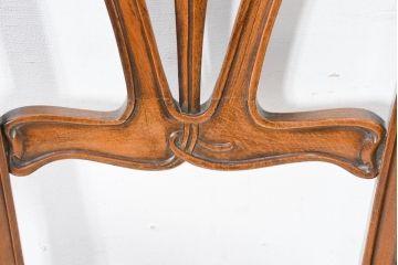 中古　美品　メデア(Medea)　アールヌーボー様式　繊細な彫刻と美しい曲線が魅力的なアームチェア(ダイニングチェア、椅子、イス)(定価約39万円)(R-083610)