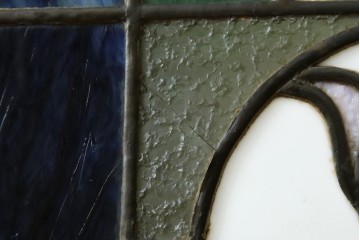 和製アンティーク　大正ロマン　小振りサイズ　透かし彫り入り　優雅な曲線と彩りが空間を華やかに演出する折りたたみ式ステンドグラス衝立て　(R-083611)