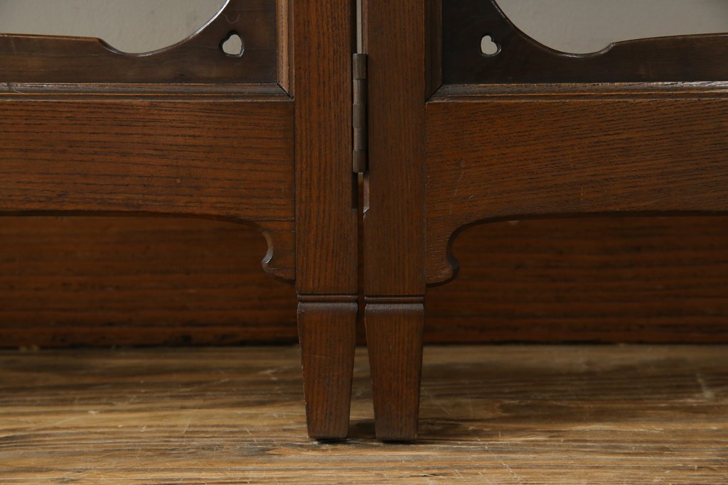 和製アンティーク　大正ロマン　小振りサイズ　透かし彫り入り　優雅な曲線と彩りが空間を華やかに演出する折りたたみ式ステンドグラス衝立て　(R-083611)