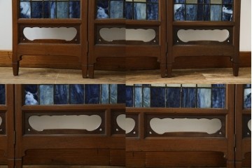 和製アンティーク　大正ロマン　小振りサイズ　透かし彫り入り　優雅な曲線と彩りが空間を華やかに演出する折りたたみ式ステンドグラス衝立て　(R-083611)