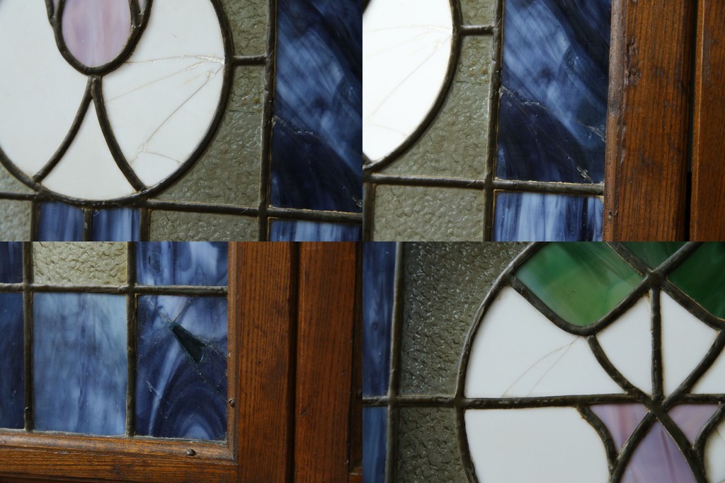 和製アンティーク　大正ロマン　小振りサイズ　透かし彫り入り　優雅な曲線と彩りが空間を華やかに演出する折りたたみ式ステンドグラス衝立て　(R-083611)