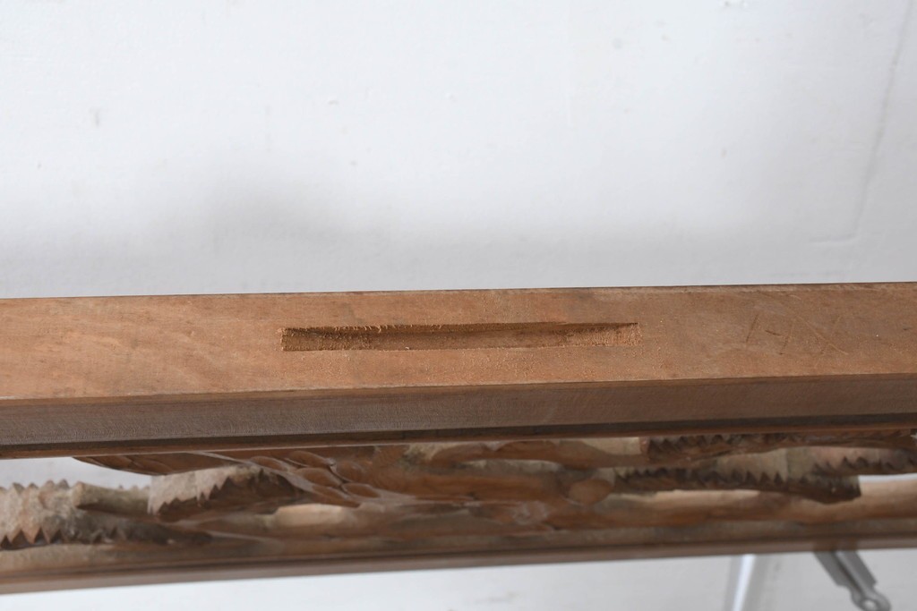 和製ヴィンテージ　昭和中期　松に鶴の図の両面彫刻を施した欄間2枚セット　(R-083615)