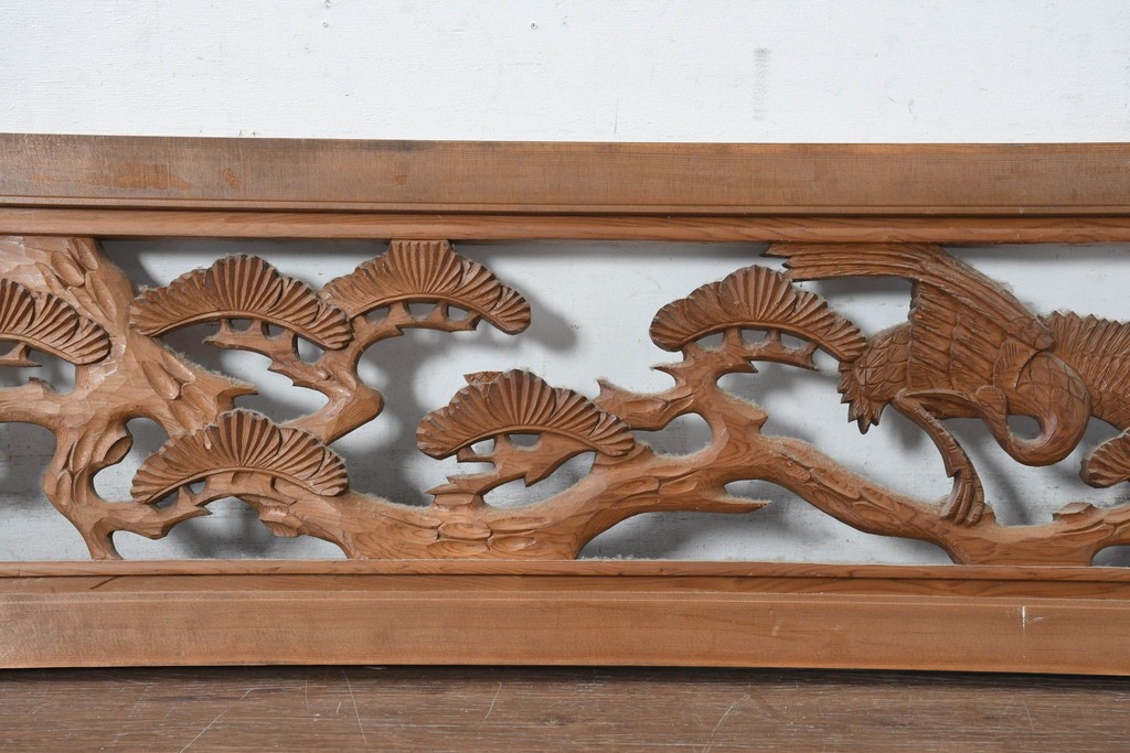和製ヴィンテージ　昭和中期　松に鶴の図の両面彫刻を施した欄間2枚セット　(R-083615)