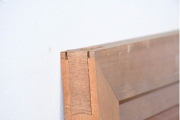 和製ヴィンテージ　昭和中期　松に鶴の図の彫刻を施した両面彫刻の欄間2枚セット　(R-083616)