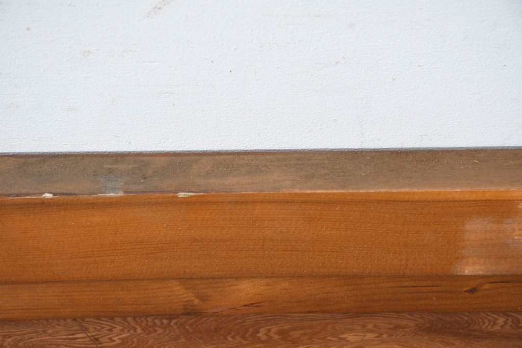 和製ヴィンテージ　昭和中期　松に鶴の図の彫刻を施した両面彫刻の欄間2枚セット　(R-083616)