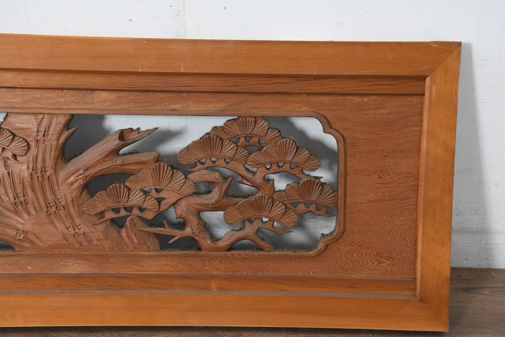 和製ヴィンテージ　昭和中期　松に鶴の図の彫刻を施した両面彫刻の欄間2枚セット　(R-083616)
